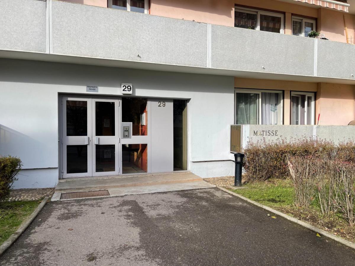 Chambre Privee En Colocation Dans Un Appartement Au Centre De Rillieux La Pape Kültér fotó